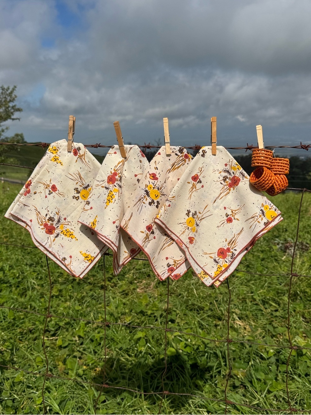 Vintage mid century Oleg Cassini  Floral Brown Yellow Napkin Set